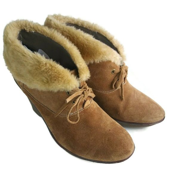 B. MAKOWSKY Nellie Suede Fur Cuff Ankle Booties 9W - Picture 2 of 7